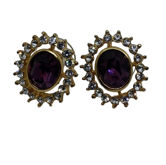 TRIFARI 1990s GOLDTONE, AMETHYST GLASS & WHITE RHINESTONE EARRINGS - Picture 3 of 6